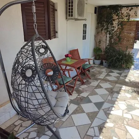 Apartments Tomas Trogir Exterior photo