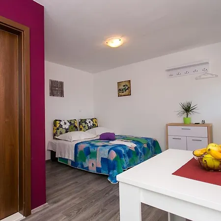 Apartments Tomas Trogir Exterior photo