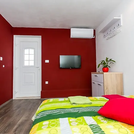 Apartments Tomas Trogir Exterior photo