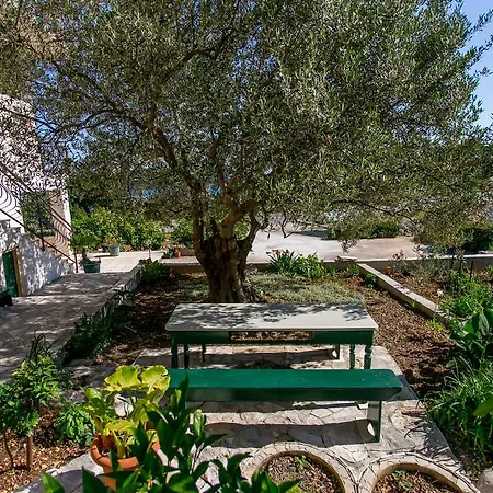 Apartments Tomas Trogir Exterior photo