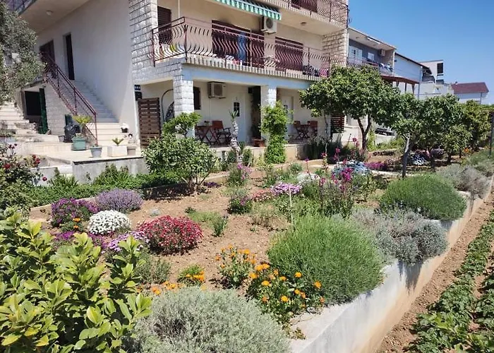 Apartments Tomas